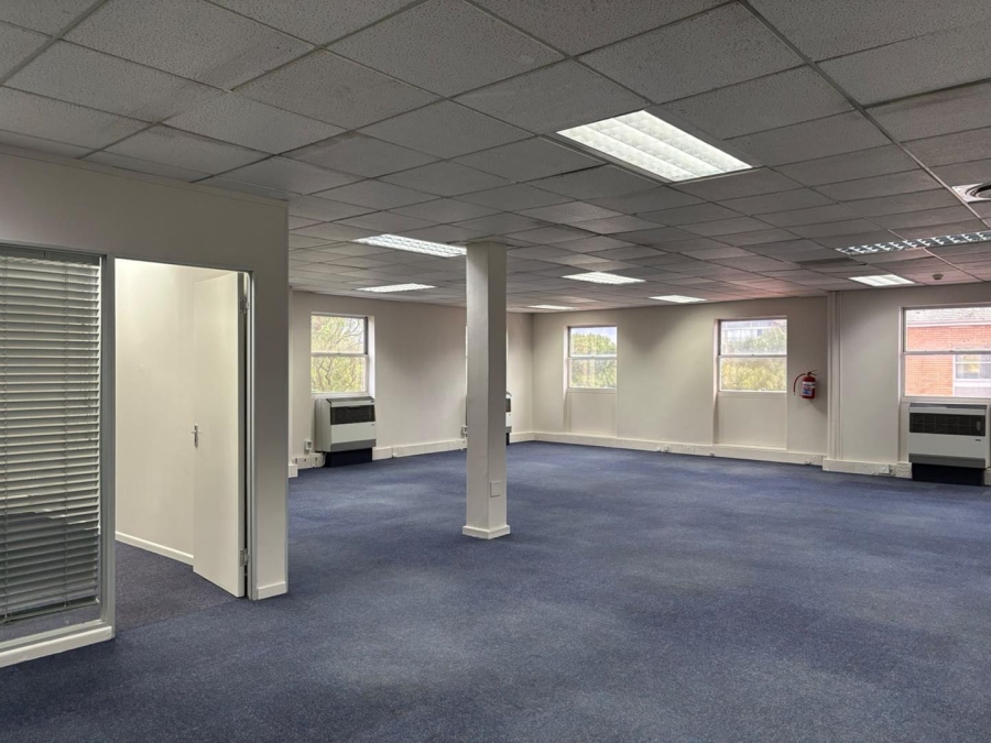 To Let Commercial Property for Rent in Pinelands Western Cape